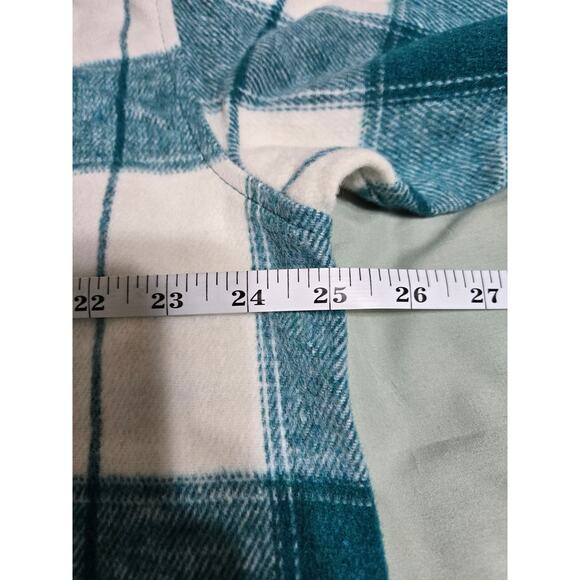 Serra large women's green and white shacket new with tags - Picture 9 of 10